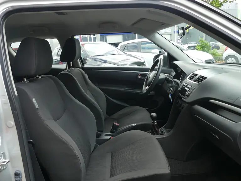 Suzuki Swift 1.2 Bandit 94 pk, Dealer oh., Airco, Cruise 16" Lichtmetalen Velgen. afbeelding 21