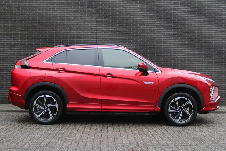 Mitsubishi Eclipse Cross 2.4 PHEV Instyle Automaat, Lederen bekleding, Applecarpl./Andr. Auto Trekgewicht 1.500 KG. afbeelding 2