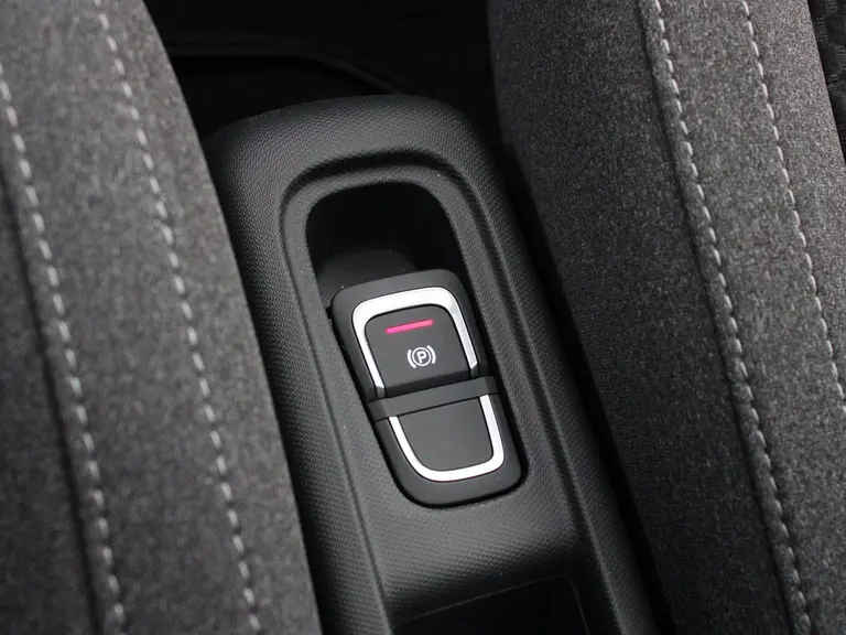 Leapmotor T03 Design 37.3 kWh 95PK Navigatie, Camera achter, Parkeerhulp achter, Audio, Keyless Start, Lichtmetalen velgen afbeelding 32