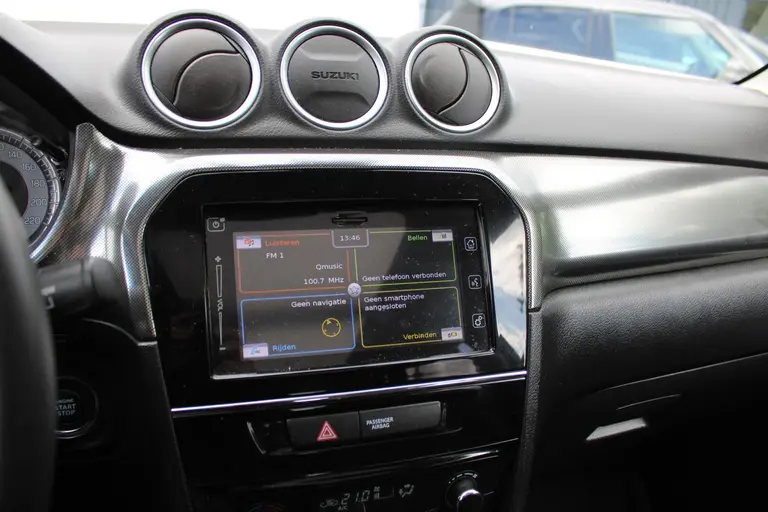 Suzuki Vitara 1.5 Hybrid Style, Automaat, 1e Eig. met Navigatie, ORG NL en Dealer onderhouden! afbeelding 18