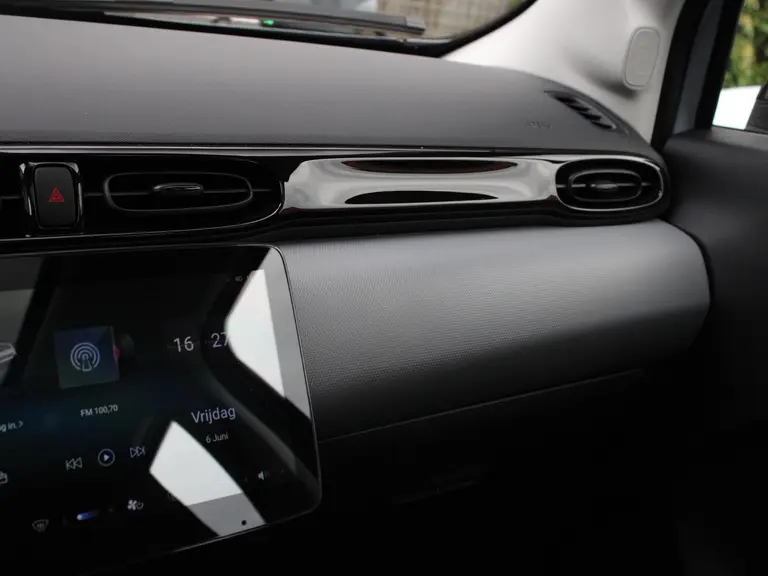 Leapmotor T03 Design 37.3 kWh 95PK Navigatie, Camera achter, Parkeerhulp achter, Audio, Keyless Start, Lichtmetalen velgen afbeelding 30