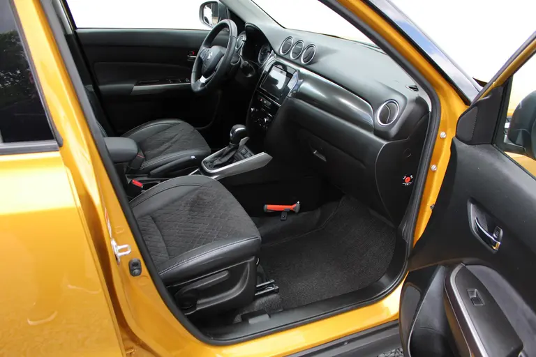 Suzuki Vitara 1.5 Hybrid Style, Automaat, 1e Eig. met Navigatie, ORG NL en Dealer onderhouden! afbeelding 13