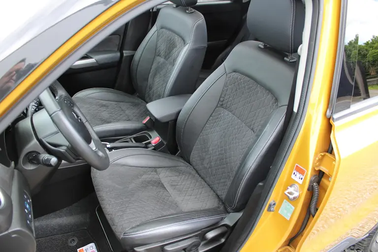 Suzuki Vitara 1.5 Hybrid Style, Automaat, 1e Eig. met Navigatie, ORG NL en Dealer onderhouden! afbeelding 9