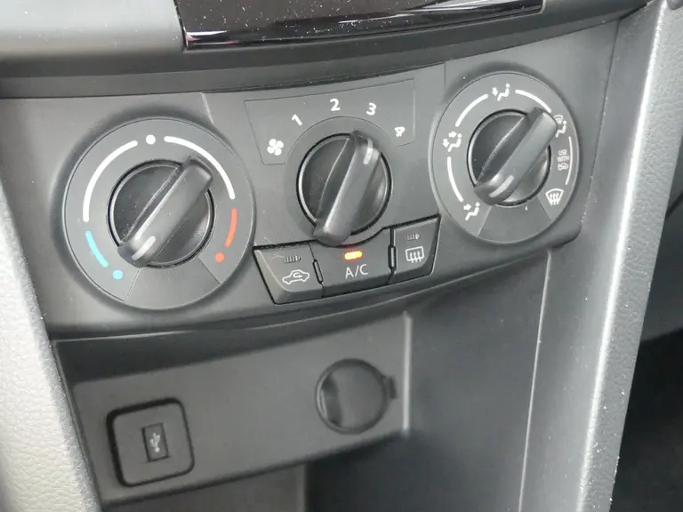 Suzuki Swift 1.2 Bandit 94 pk, Dealer oh., Airco, Cruise 16" Lichtmetalen Velgen. afbeelding 17