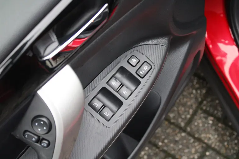 Mitsubishi Eclipse Cross 2.4 PHEV Instyle Automaat, Lederen bekleding, Applecarpl./Andr. Auto Trekgewicht 1.500 KG. afbeelding 8