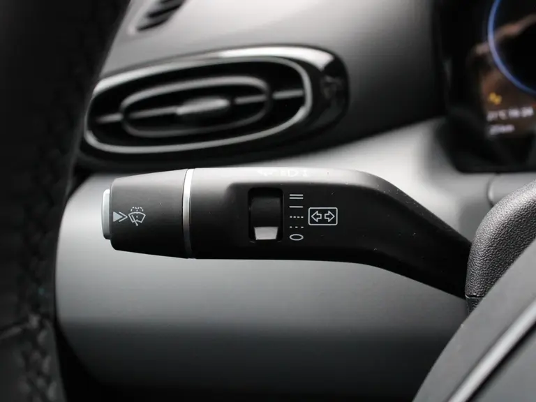 Leapmotor T03 Design 37.3 kWh 95PK Navigatie, Camera achter, Parkeerhulp achter, Audio, Keyless Start, Lichtmetalen velgen afbeelding 22