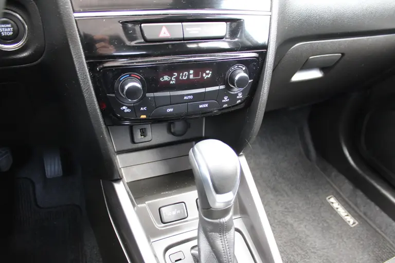 Suzuki Vitara 1.5 Hybrid Style, Automaat, 1e Eig. met Navigatie, ORG NL en Dealer onderhouden! afbeelding 22