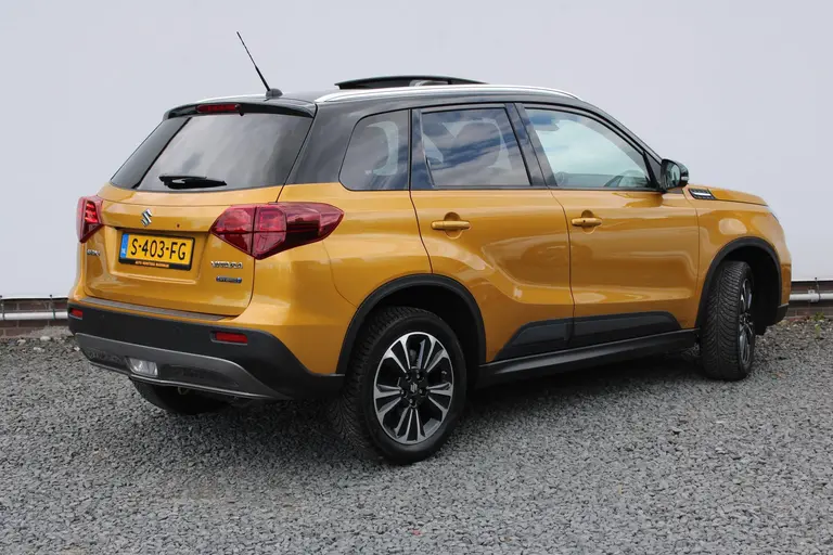 Suzuki Vitara 1.5 Hybrid Style, Automaat, 1e Eig. met Navigatie, ORG NL en Dealer onderhouden! afbeelding 3