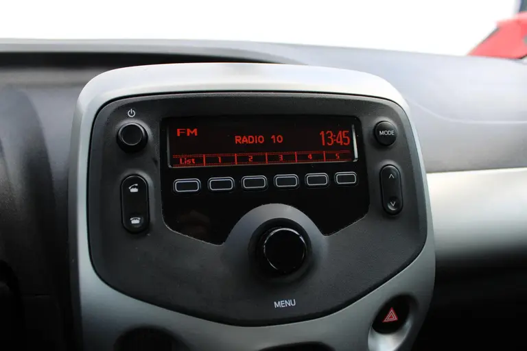 Citroën C1 Feel 1.0 e-VTi 70PK 5-drs Airco, ESP, Speed limiter, Bluetooth, Audio afbeelding 15