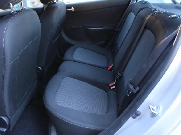 Hyundai i20 1.2i i-Motion 5-Deurs Afneembare Trekhaak, Airco, Parkeersensoren Achter, Radio/CD Speler afbeelding 28