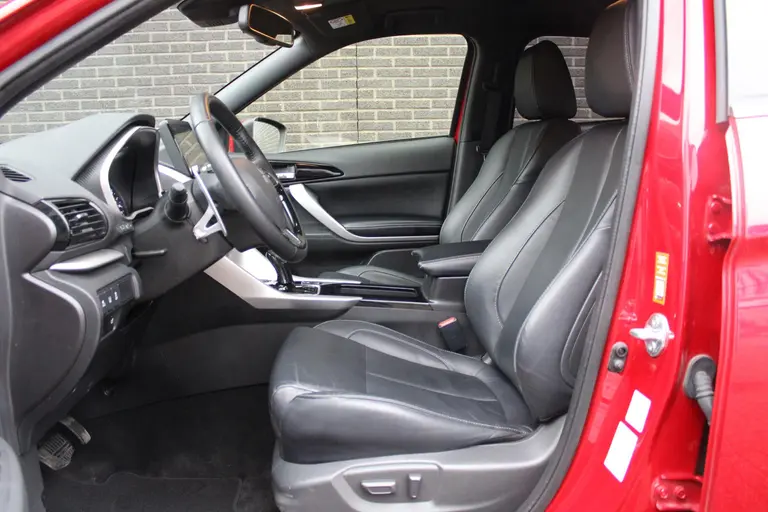 Mitsubishi Eclipse Cross 2.4 PHEV Instyle Automaat, Lederen bekleding, Applecarpl./Andr. Auto Trekgewicht 1.500 KG. afbeelding 9