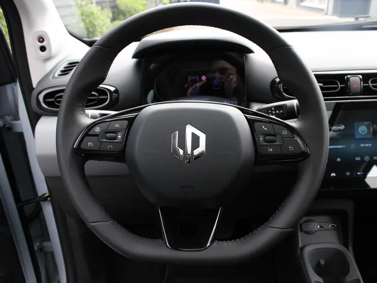 Leapmotor T03 Design 37.3 kWh 95PK Navigatie, Camera achter, Parkeerhulp achter, Audio, Keyless Start, Lichtmetalen velgen afbeelding 19