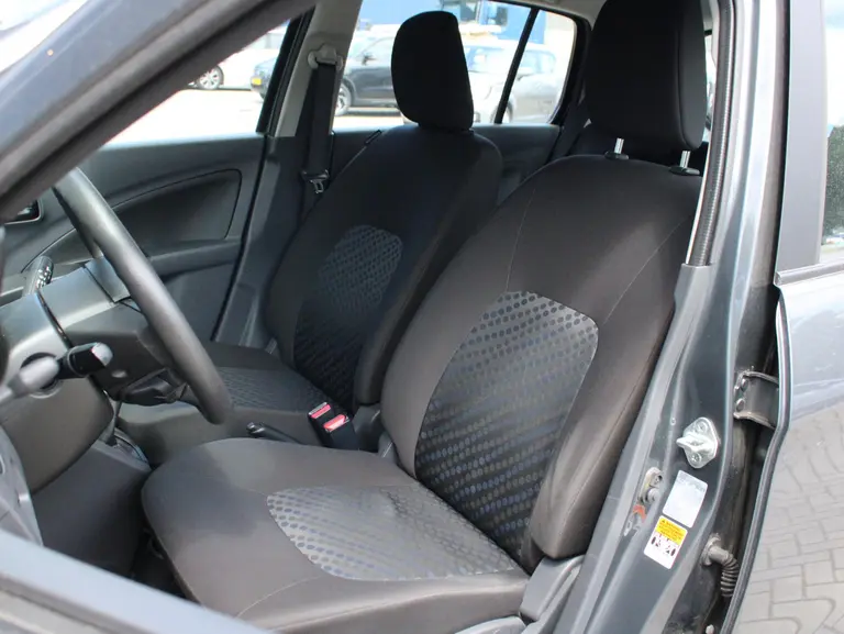 Suzuki Celerio 1.0 Comfort Airco, Parkeersensoren Achter, Bluetooth, Elektrische Ramen Voor, Radio/CD afbeelding 6