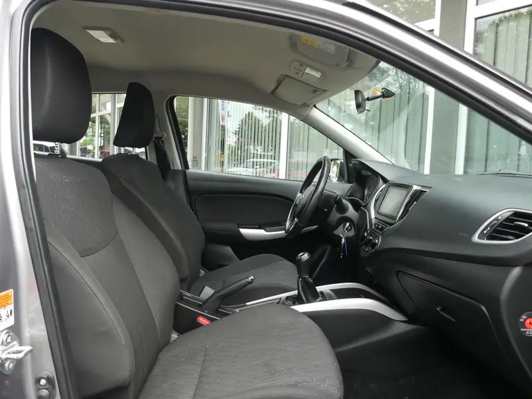 Suzuki Baleno 1.2 Exclusive All season banden, Nieuwe Koppeling, Dealer o.h., Airco, Stoelverwarming, afbeelding 8