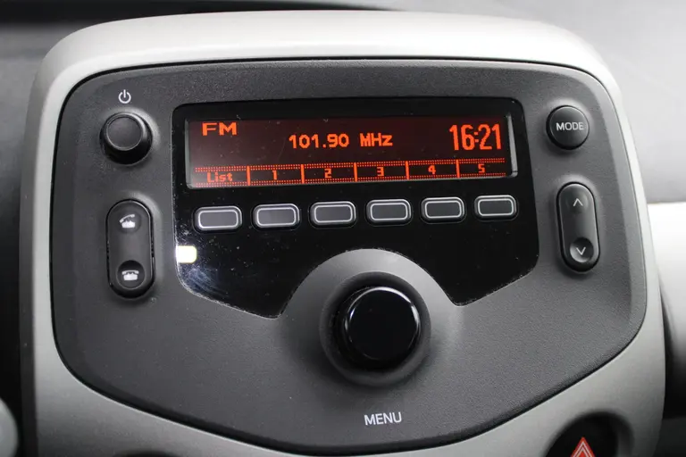 Citroën C1 Feel 1.0 e-VTi 70PK 5-drs Airco, ESP, Speed limiter, Bluetooth, Audio afbeelding 19