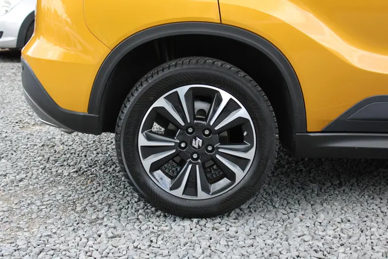 Suzuki Vitara 1.5 Hybrid Style, Automaat, 1e Eig. met Navigatie, ORG NL en Dealer onderhouden! afbeelding 4