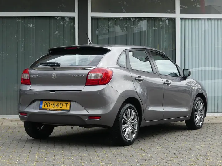 Suzuki Baleno 1.2 Exclusive All season banden, Nieuwe Koppeling, Dealer o.h., Airco, Stoelverwarming, afbeelding 4