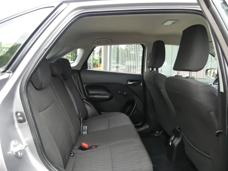 Suzuki Baleno 1.2 Exclusive All season banden, Nieuwe Koppeling, Dealer o.h., Airco, Stoelverwarming, afbeelding 21