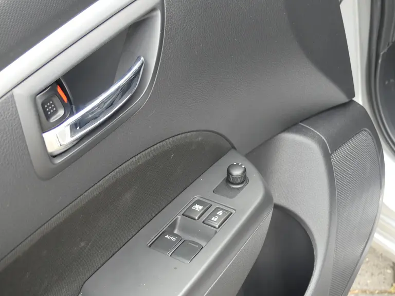 Suzuki Swift 1.2 Bandit 94 pk, Dealer oh., Airco, Cruise 16" Lichtmetalen Velgen. afbeelding 10