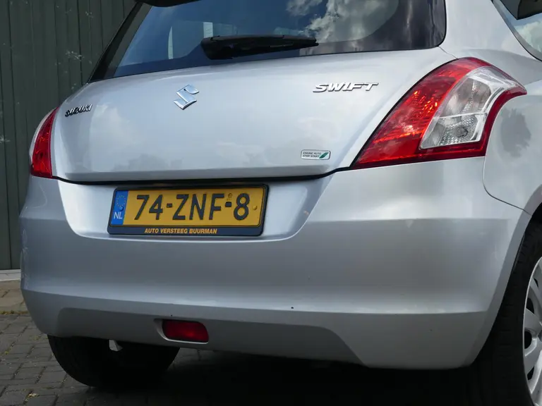 Suzuki Swift 1.2 Bandit 94 pk, Dealer oh., Airco, Cruise 16" Lichtmetalen Velgen. afbeelding 23