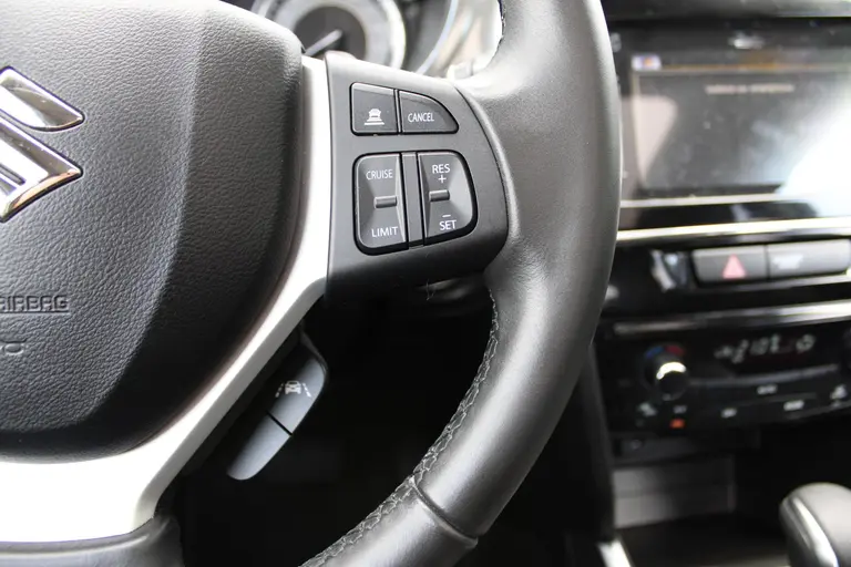 Suzuki Vitara 1.5 Hybrid Style, Automaat, 1e Eig. met Navigatie, ORG NL en Dealer onderhouden! afbeelding 26
