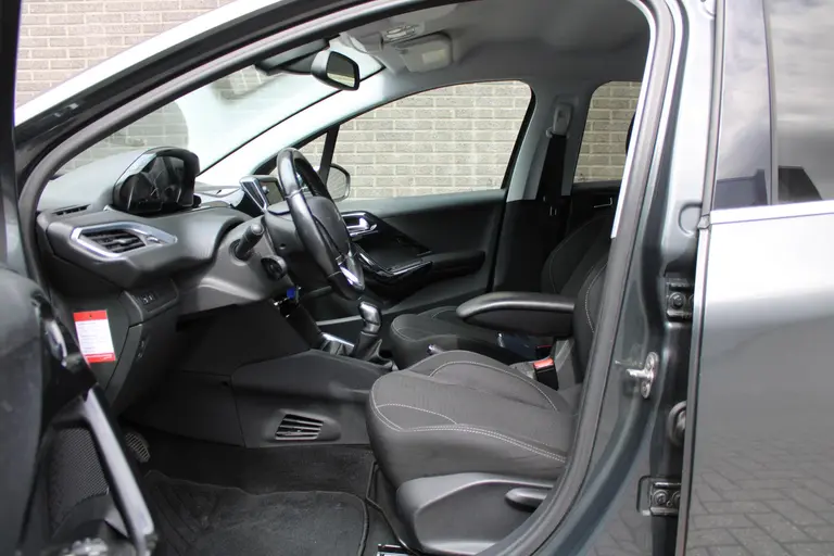 Peugeot 208 1.2 PureTech Allure Airco, Navigatie, CruiseControl, Applecarpl./Andr. Auto afbeelding 9