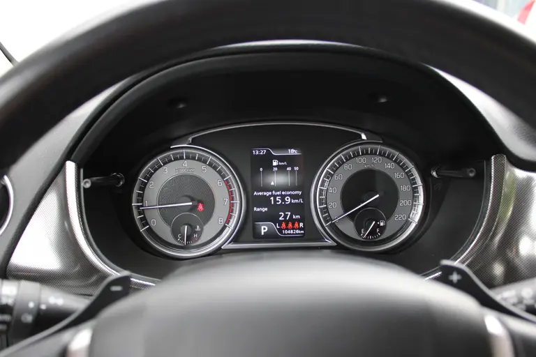 Suzuki Vitara 1.4 Boosterjet Style Smart Hybrid Automaat , Trekhaak, All-Seasonbanden en 1e Eigenaar afbeelding 15