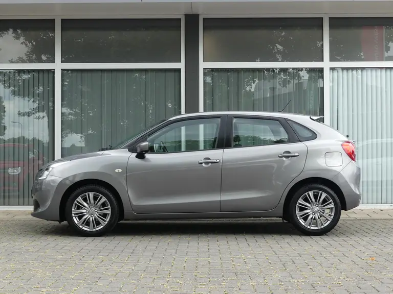 Suzuki Baleno 1.2 Exclusive All season banden, Nieuwe Koppeling, Dealer o.h., Airco, Stoelverwarming, afbeelding 3