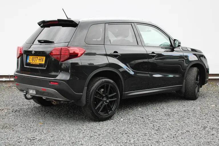 Suzuki Vitara 1.4 Boosterjet Style Smart Hybrid Automaat , Trekhaak, All-Seasonbanden en 1e Eigenaar afbeelding 3