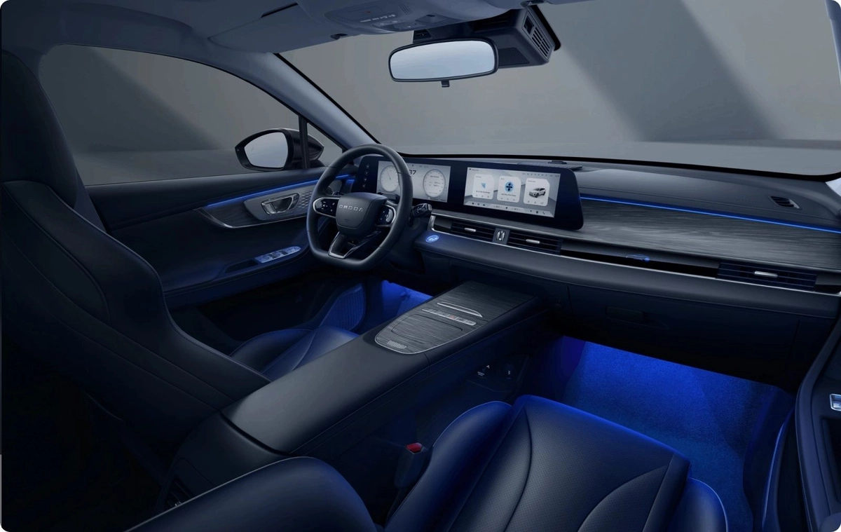 Omoda 5 HEV Auto Versteeg Buurman Barneveld Ede Veenendaal Ermelo Harderwijk Nunspeet 2.jpg